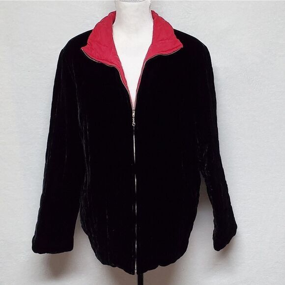 Vintage 1980s Easy Spirit Reversible Black Velvet Red Silk Qulited Filled Jacket - Picture 2 of 16